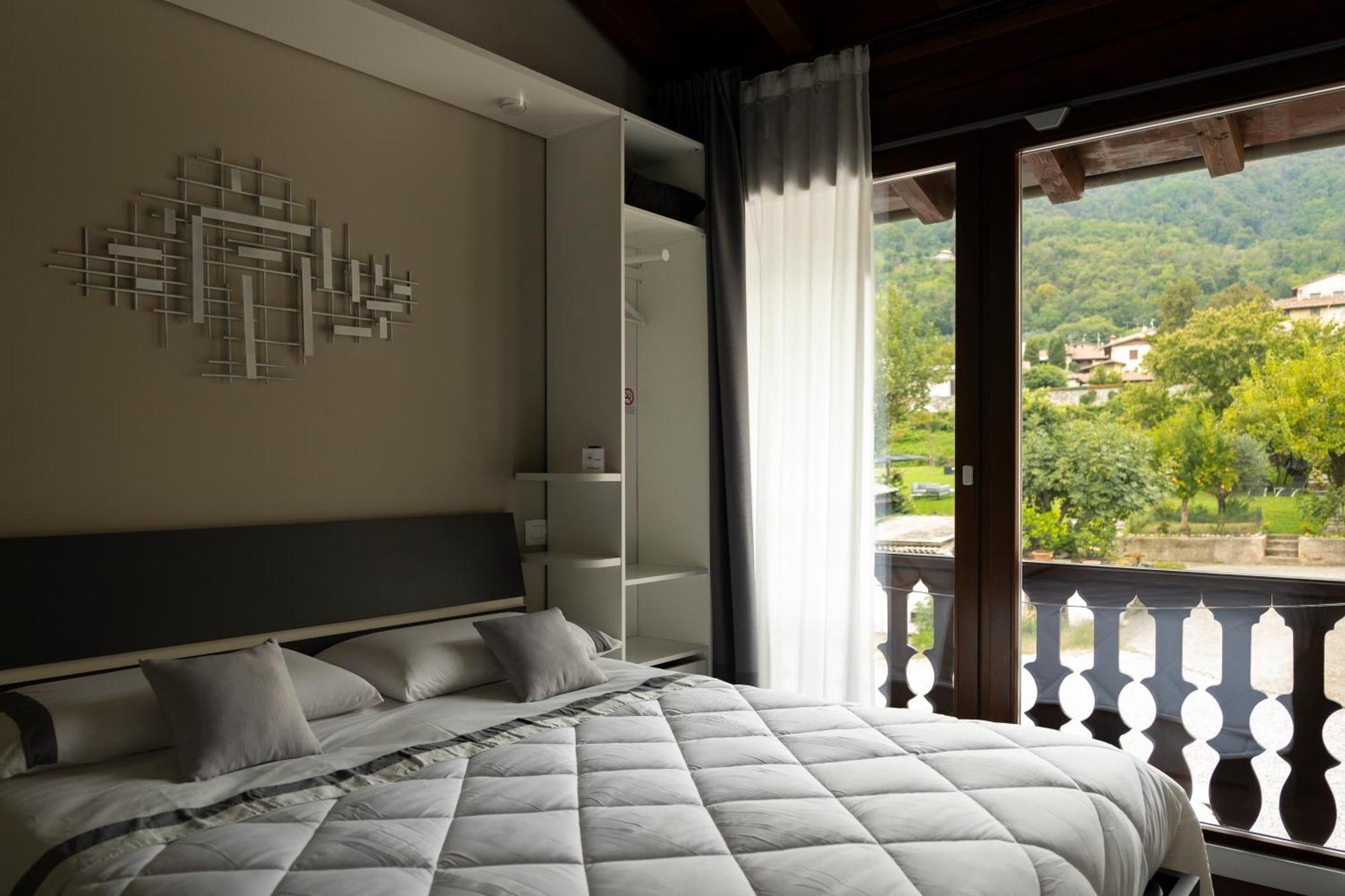 La Terrazza Sulle Vigne B&B Corte Franca Exterior foto